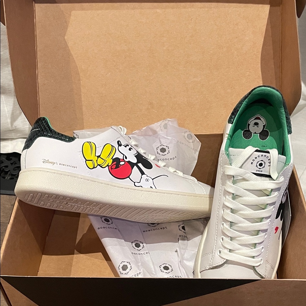 Moaconcept Disney Men's White Sneakers